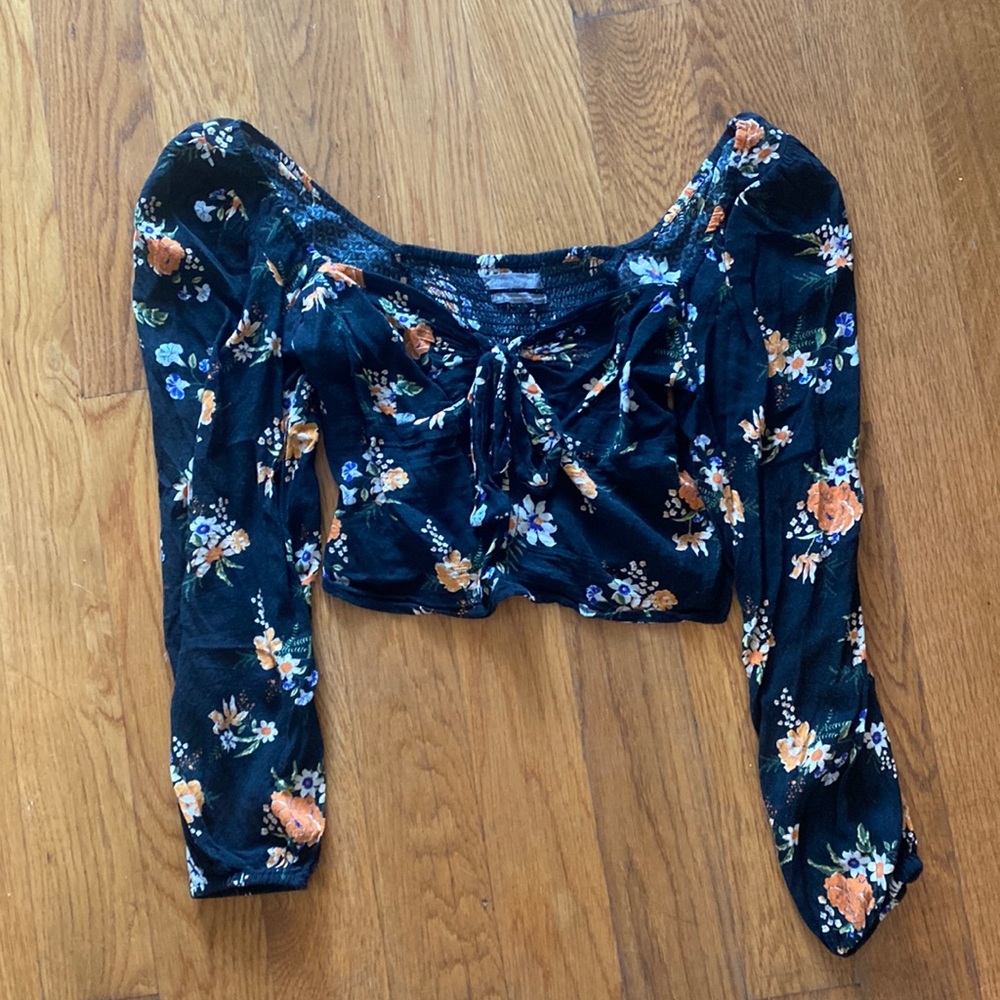 Urban outfitters long sleeve top with loose sleeves